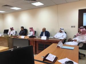 His Excellency the Dean of Al-Qunfudhah University College Visits the Academic Departments of the College